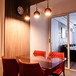 Adonis Albu\'S Residence