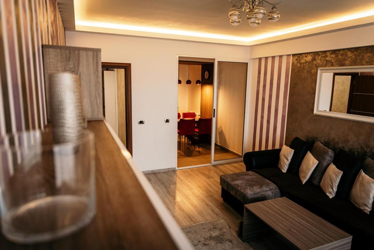 Adonis Albu's Apartment Brașov